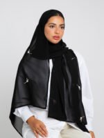 ⁦طرحة الزهرة الناعمة ليزر أسود⁩ - الصورة ⁦2⁩