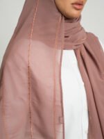 ⁦طرحة خطوط السلسلة ليزر لحمي⁩ - الصورة ⁦3⁩