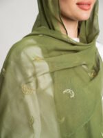 ⁦طرحه بوال طبقة أوراق الخريف زيتي⁩ - الصورة ⁦3⁩