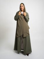 ⁦عباية نص كلوش بتلات ركامة زيتي⁩ - الصورة ⁦4⁩