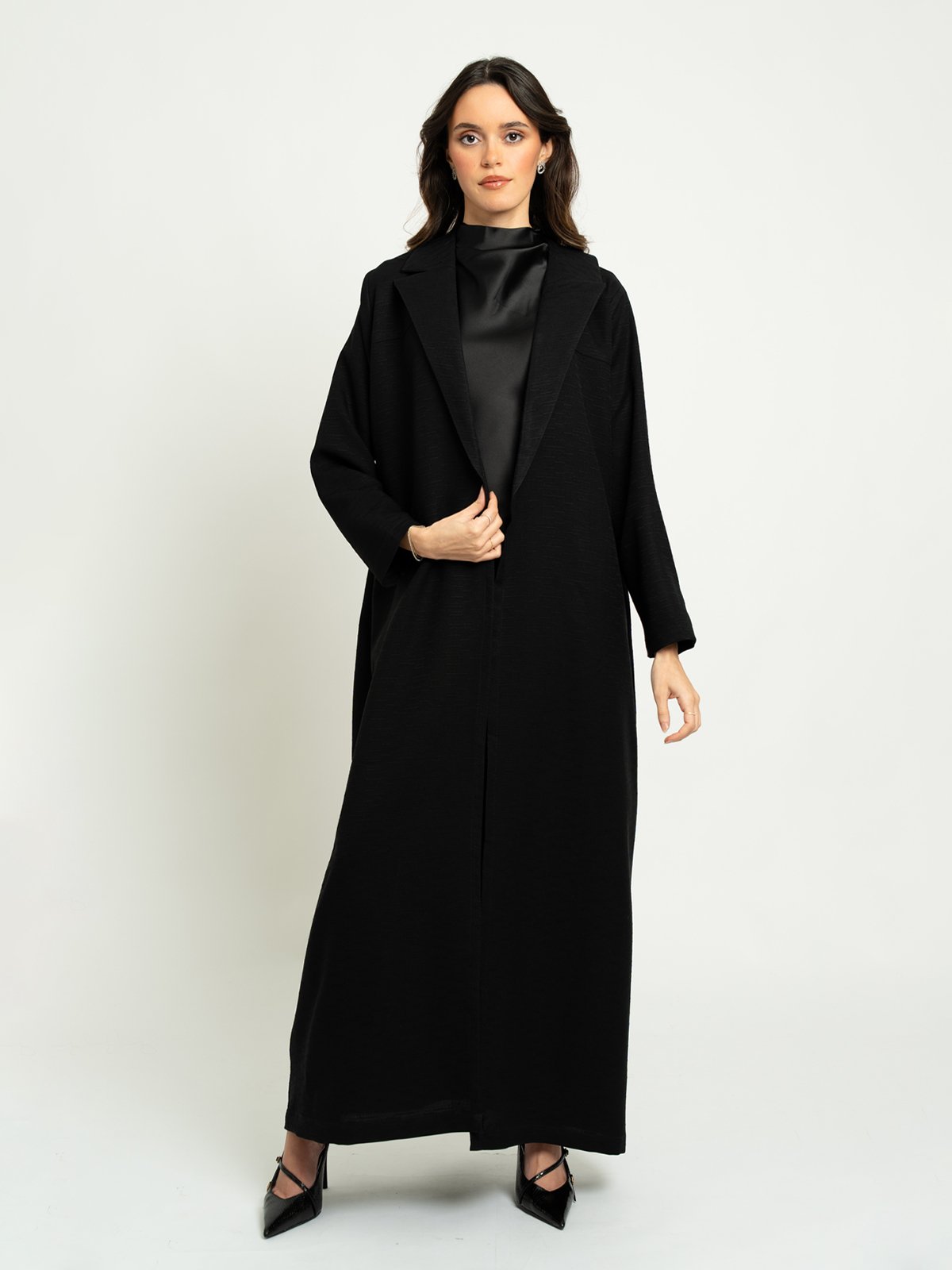 25001fw261saplbk-black-striped-suit-abaya-without-tarha-suit-reguler-cut-long-open-abaya-in-striped-jacquard-fabric-without-tarha-1-base.jpg عباية بدون طرحة سوت أسود مخطط - الصورة 1