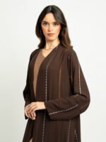 ⁦عباية نص كلوش خطوط السلسلة بني داكن⁩ - الصورة ⁦5⁩