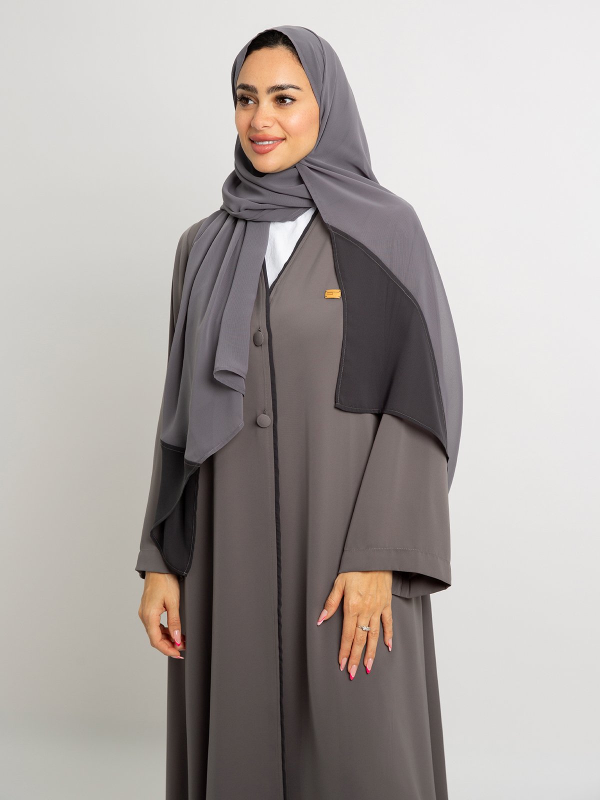 28004fw258saplgr-gray-executive-abaya-half-cloche-a-cut-long-closed-abaya-in-crepe-fabric-7-base_1.jpg العباية التنفيذية رمادي - الصورة 1