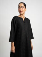 ⁦جلابية نص كلوش ركامة أسود⁩ - الصورة ⁦3⁩